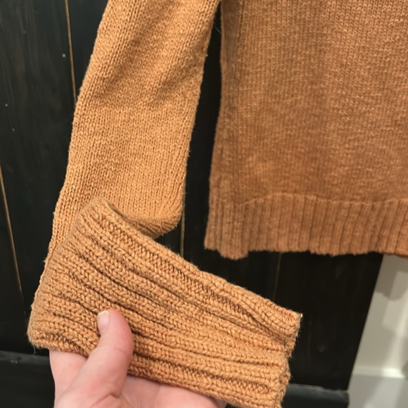 Orange/Brown Turtleneck - Picture 4 of 6